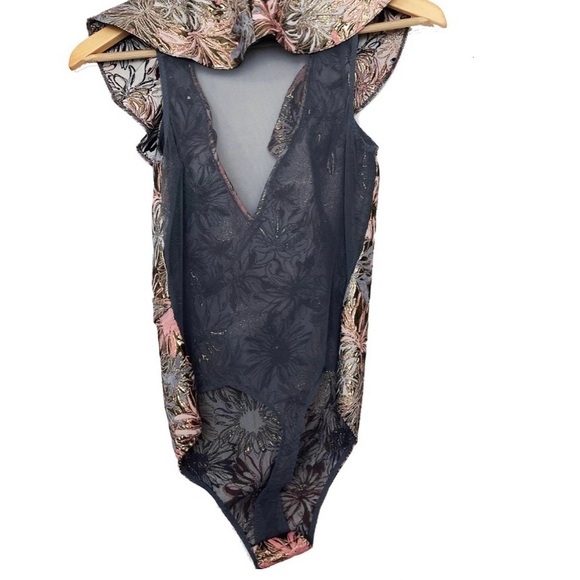 BNWT VICTORIA’S SECRET RUFFLE BROCADE BODY SUIT RUNWAY SHOW COLLECTION 2018 - Picture 5 of 16